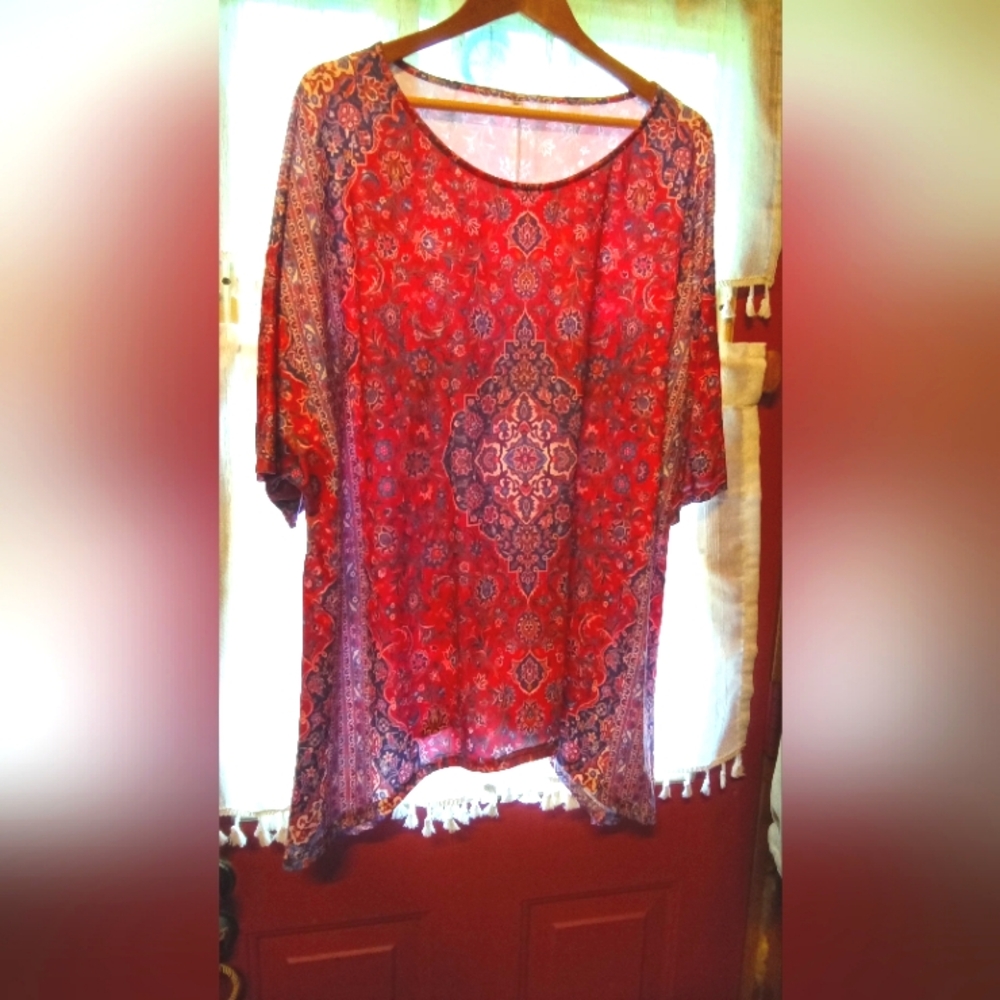 Elegant Red Patterned Women's Tunic